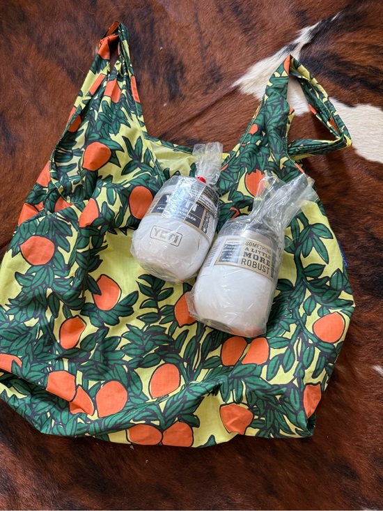 Yeti Other - Yeti tumblers and orange Baggu